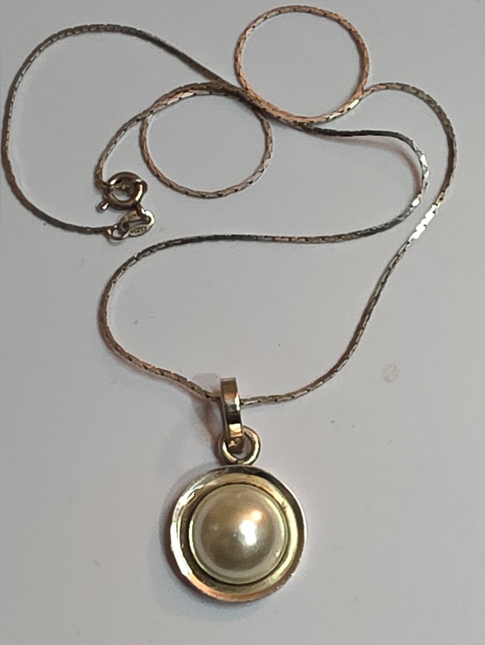 TAXCO STERLING SILVER 925 PEARL PENDANT ON A STERLING SILVER 18 IN  CHAIN